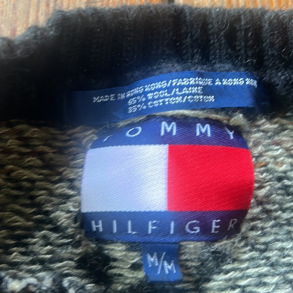 Vintage Tommy Hilfiger made in Hong Kong Chunky Plaid heavy sweater - Picture 6 of 7